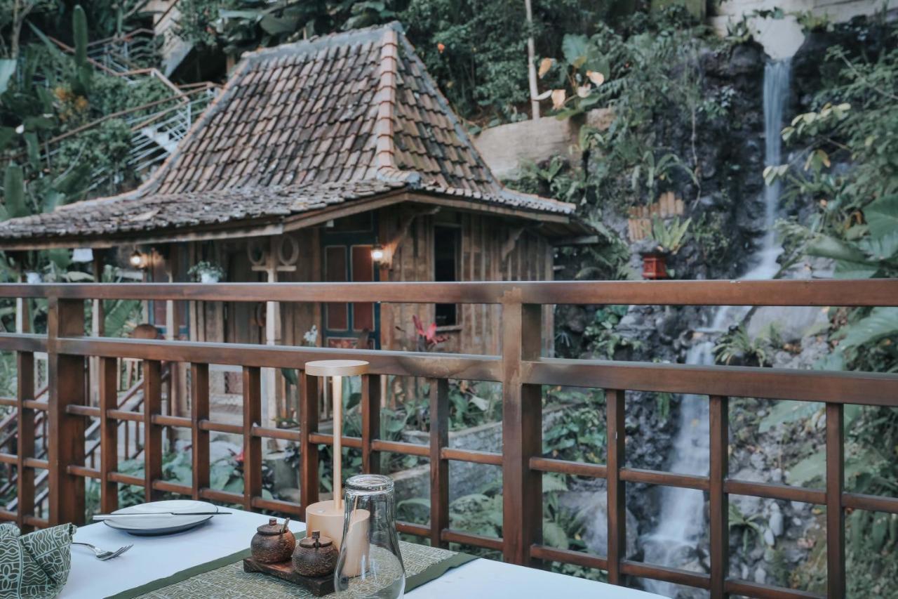 The Sebali Resort Ubud Buitenkant foto A traditional onsen