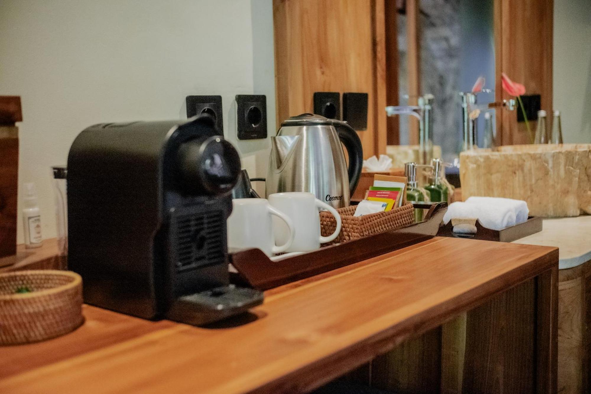 The Sebali Resort Ubud Buitenkant foto A Nespresso coffee machine